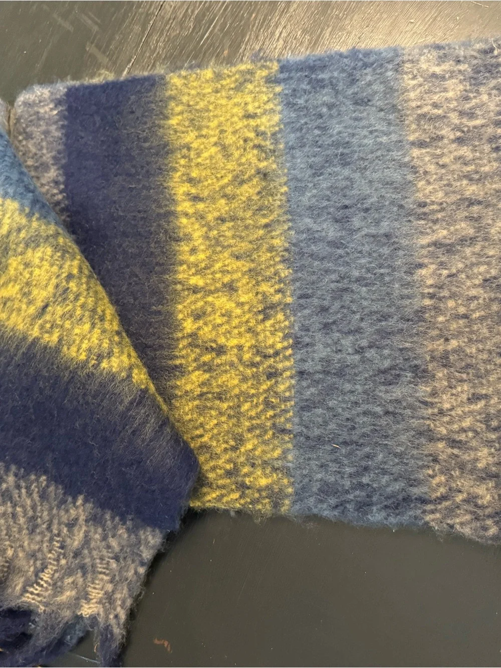 Vince Camuto Two-Tone Yellow and Blue Wool scarf